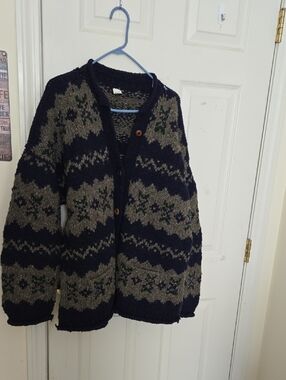 Women's Navy and Olive Patterned Knit Wool Sweater